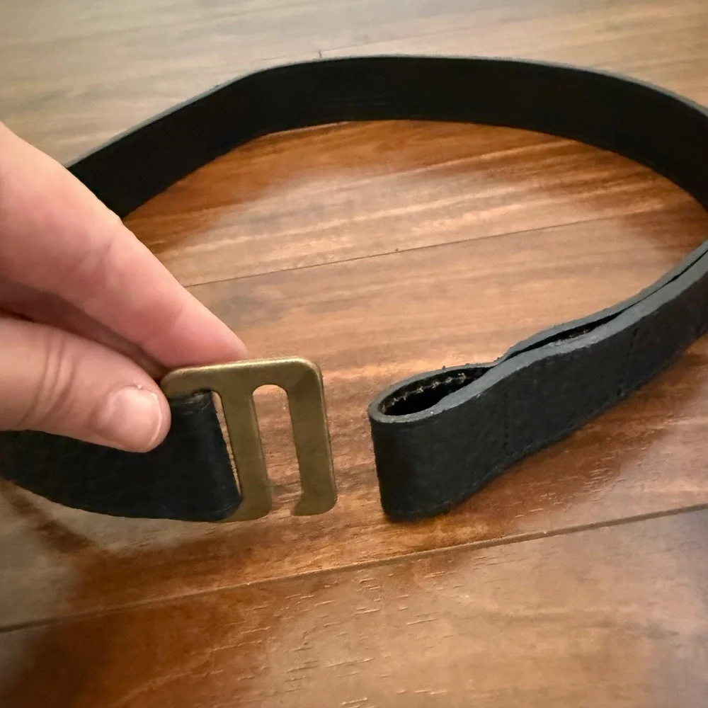 MM6 Maison Margiela Shrunken Grain Leather Interlocking Buckle Belt Italy M 30